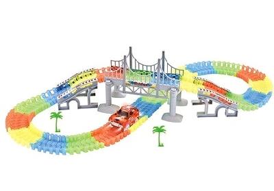 Гибкий трек Город 144 элемента, 1 машинка, 39х27х6,5 от интернет-магазина Континент игрушек