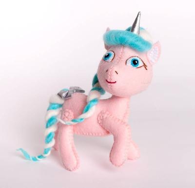 Набор для изготовления игрушки Единорог от интернет-магазина Континент игрушек