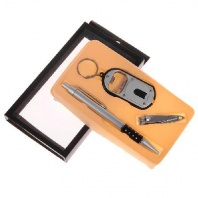Подарочный набор, 3 предмета в коробке: ручка, брелок-открывалка-фонарик, кусачк 592521
