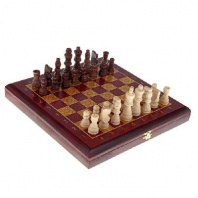 Шахматы малые "Тёмно-красная классика",  (бордо) 25х25х4 см 334715 от интернет-магазина Континент игрушек