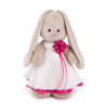 Зайка Ми в белом платье с розой 25 см от интернет-магазина Континент игрушек